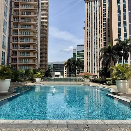 Venice Canal View With Balcony Near Bgc And Airport 10C