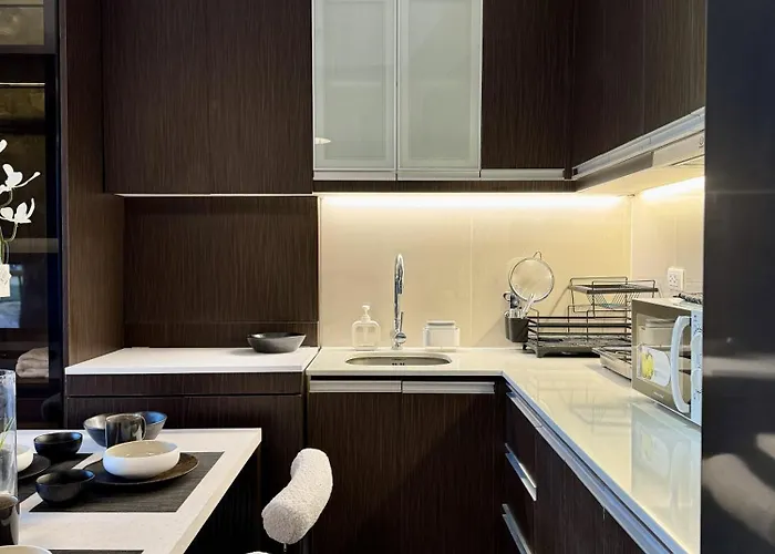 Aparthotel Venice Canal View With Balcony Near Bgc And Airport 10c