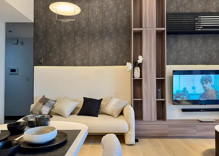 Venice Canal View With Balcony Near Bgc And Airport 10c Aparthotel 4*
